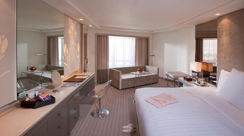 Midas Hotel And Casino Pasay Eksteriør bilde